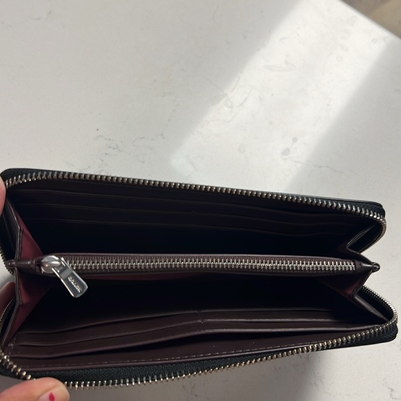 Coach black wallet with zipper - Picture 5 of 5